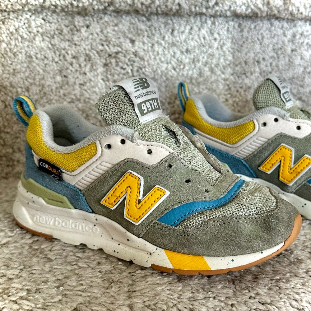 New Balance 997H Athletic Shoe - Big Kid - Olive/Blue/Yellow
